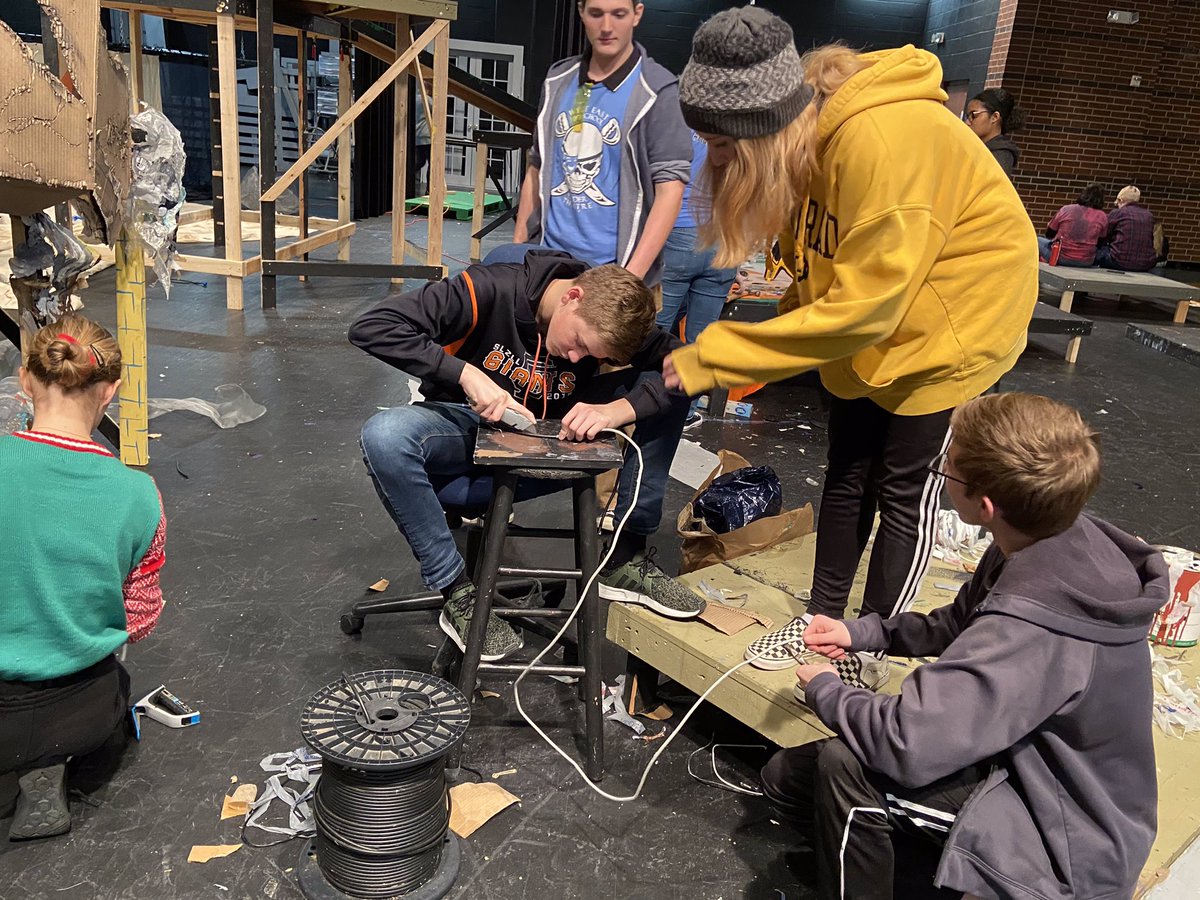 Director_D_WEHS's tweet photo. @WEHS_Raiders  @backstagebekka @Wylie_Fine_Arts @DavidVinsonWISD kids hard at work after everyone else has gone home!  What dedication- what creativity!  100% sustainable set! https://t.co/cLrctCTXgq