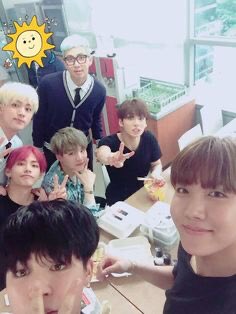 LilBitofTae's tweet photo. Thread of the Day: Alright this is it for #softweek and nothing’s better than some OT7 selfies!! #TOTD #BTS #Namjoon #Seokjin #Yoongi #Hoseok #JIMIN #Taehyung #Jungkook https://t.co/RPcS2kuDa1