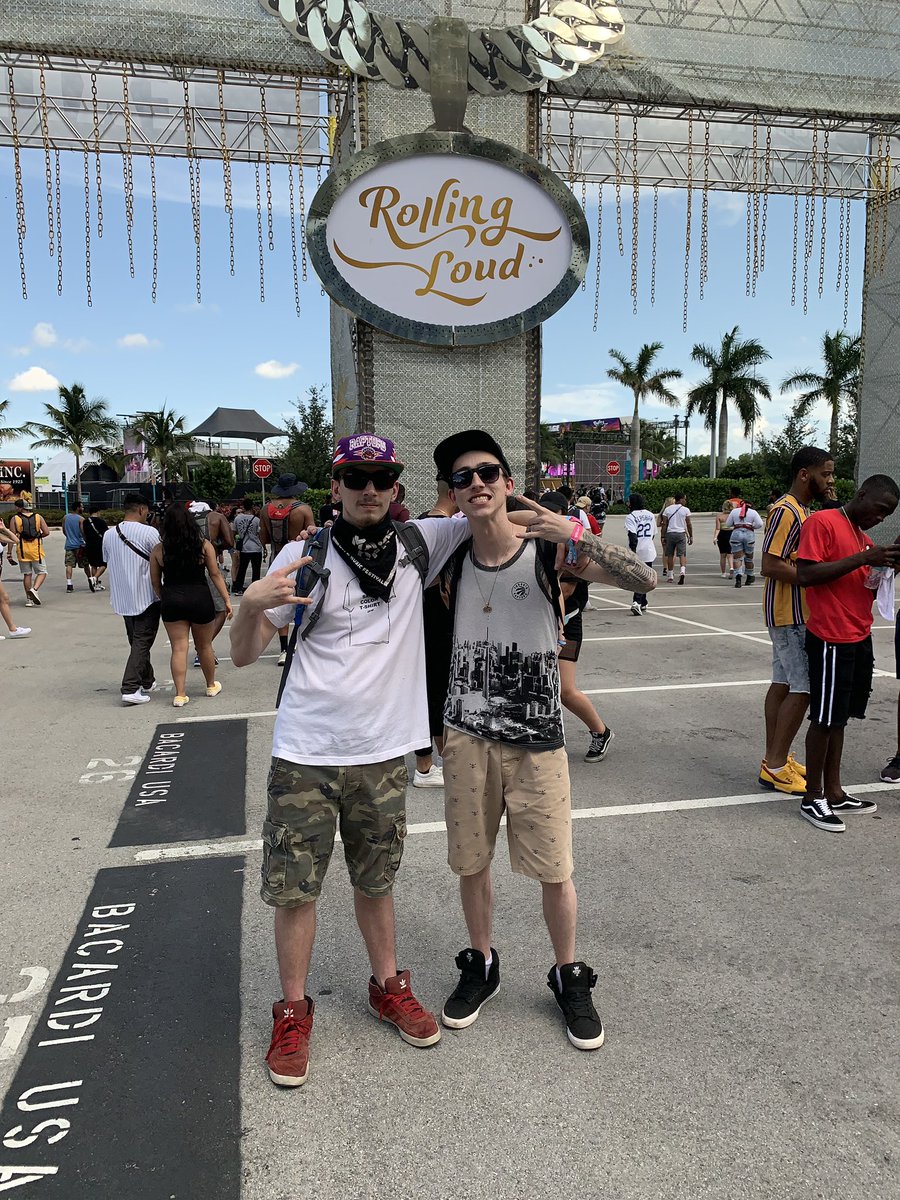 420hami's tweet photo. @RollingLoud I need those tickets miami last year was a movie i wanna come back for part 6 @RollingLoud https://t.co/v7hi1JCJkJ