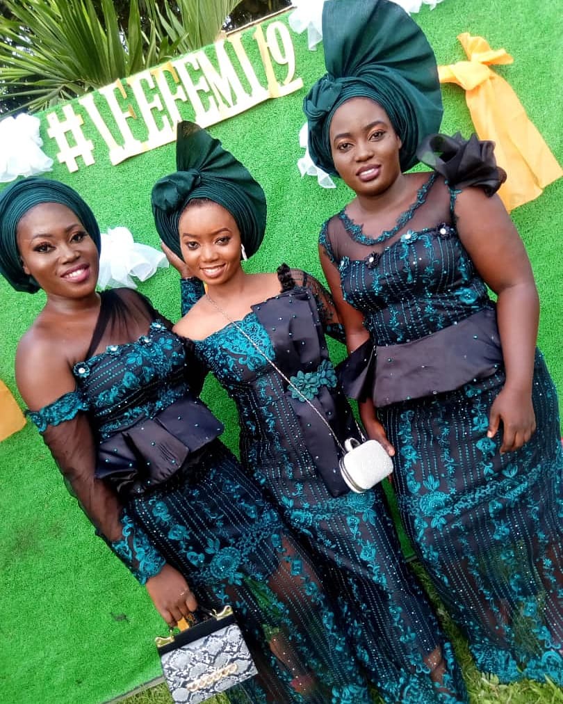 EventsbyPearls's tweet photo. Wedding guest of #IFEFEMI19
📸: @fidelitystudios

Decor: @nafdecor
.
Planned and coordinated by @eventsbypearls
#Eventsbypearlsweddings #weddingsmadeeasy
#IbadanWeddings #HappyHome #BeautifulBeginning #MarriageWorks #RelationshipGoals  #ibadanweddingplanner #ibadaneventsdecorator https://t.co/1oTH1lMG0U