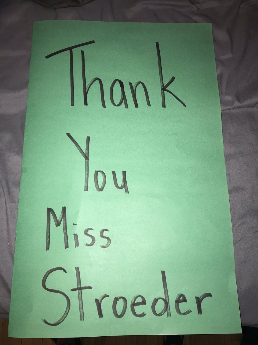 BrookeStroeder's tweet photo. I could not have asked for a better class for my first placement. I am excited to get back to St. James in the new year🥰 @LEADUWindsor https://t.co/61neob7oZa