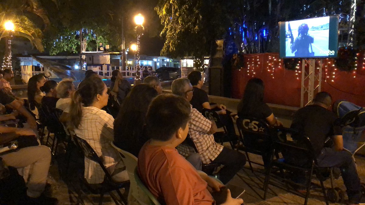 HeidyRudasB's tweet photo. Con éxito se realizó el cine foro en Santiago de Veraguas en conmemoración a la invasión a Panamá en 1989 por el ejército gringo #ProhibidoOlvidar #DueloNacional #NiOlvidoNiPerdón @frecuenciainfo1 https://t.co/AtFNKJQGCL