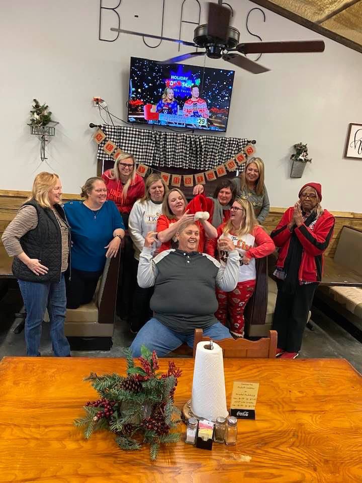 lppstranspdept's tweet photo. Springfield/Maurepas bus drivers Christmas breakfast! Merry Christmas! https://t.co/8Sfr4WmDhq