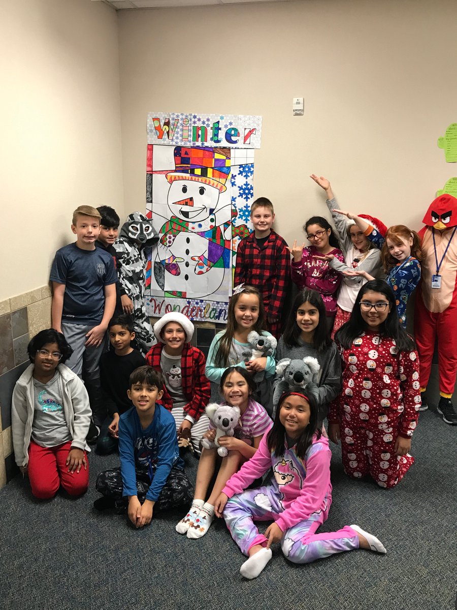 MsClarkeTWE's tweet photo. We had a wonderful send off to winter break. I will miss my little Wolfpack the next 2 weeks🐺💙 #twehowlidays #twehowl https://t.co/SYksLrXiHk