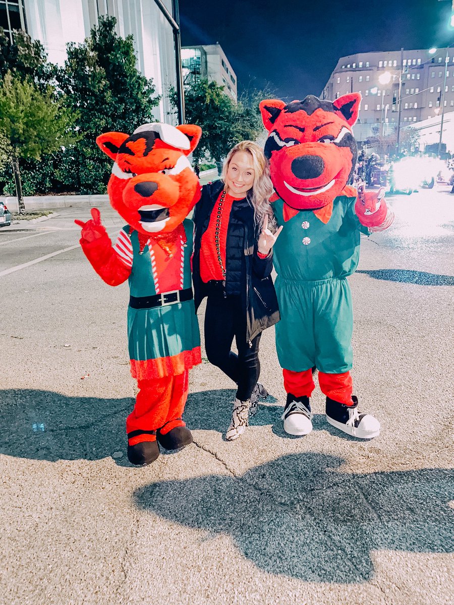 Paigeyyy_P's tweet photo. BOWLING WITH MY PEOPLE! #GoneBowling #CamelliaBowl #WolvesUp #GRW #HowlYesGodBless ๐ด๐บโจ๐ https://t.co/T7Z1jrTBFa