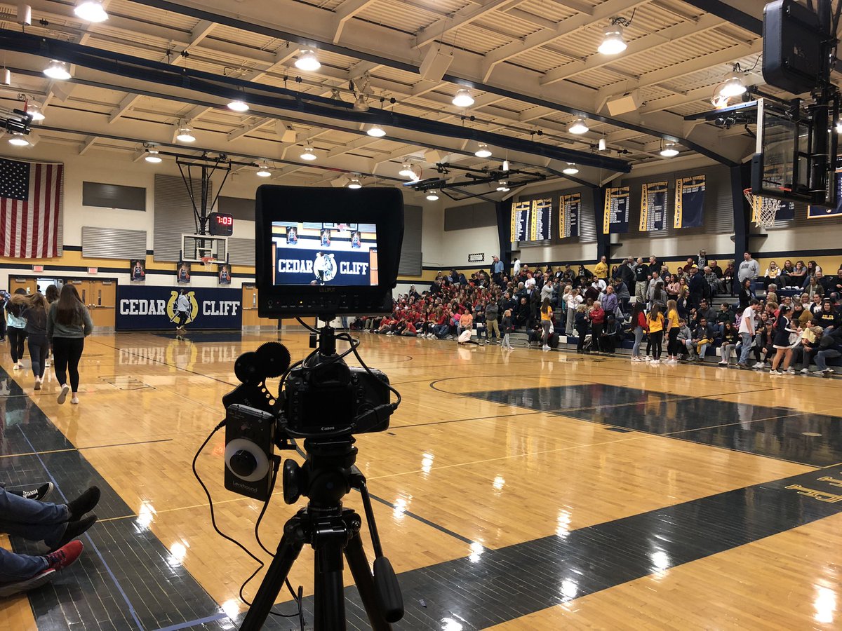golcandesign's tweet photo. GCD is in the Golden Corral shooting Cedar Cliff boys basketball as they host their first home game of the season against their West Shore sister school, Redland. The Colts continue their winning ways as the halftime score is 40-17. https://t.co/UKKlk8Yx6q
