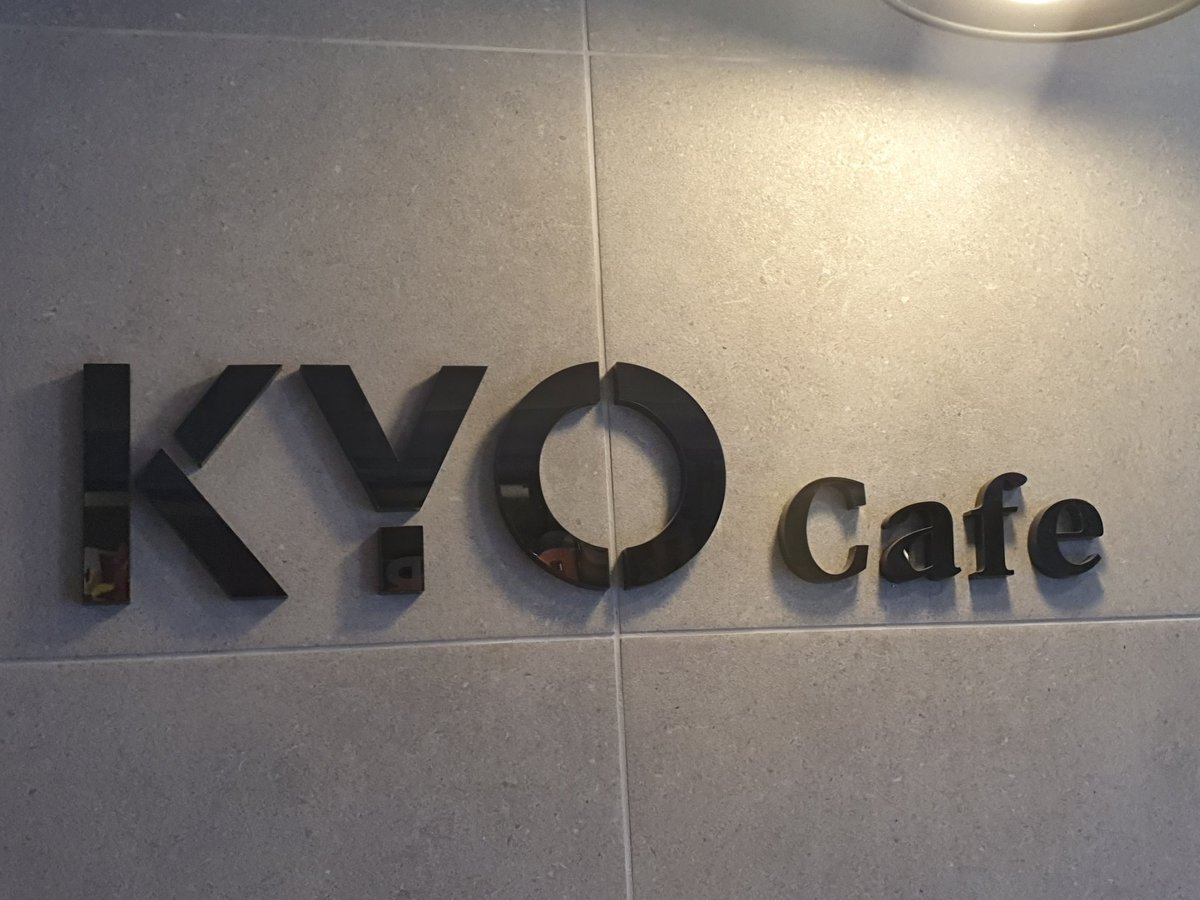 X1_SW_19941224's tweet photo. 저 지금 교카페 있는데 특전 이쁘고 가게안 너무 이쁘게 꾸며졌어요ㅠㅠ 사장님도 되게 친절하시그!! 많이많이와주세여!!!
(+전시된 물품은 눈으로만 봐주세요ㅠㅠ🙏 https://t.co/80M6d6KazF