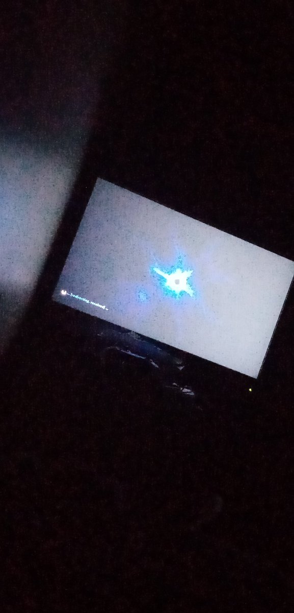 laura_ingram00's tweet image. Anyone know why fortnite won't work on my Xbox one; even after reinstalling and updating keeps just loading to this and nothing else been trying to fix for a week!??! 
#Xboxone #Gamerhelp