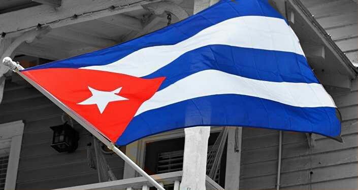 FeuCuba's tweet photo. Linda noche💜 Muchas gracias a todos los que nos felicitaron por nuestro #97FEU | ❤ #ConCuba seguiremos construyendo un país de justicia social.
¡Que nunca deje de ondear la bandera🇨🇺 que cubrió la entrada principal de la UH aquel 20 de diciembre de 1922!
Viva la @FeuCuba ! https://t.co/lJZZ09maAn