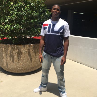 RealDealJdub's tweet photo. #NewProfilePic https://t.co/zd84zqTxTI