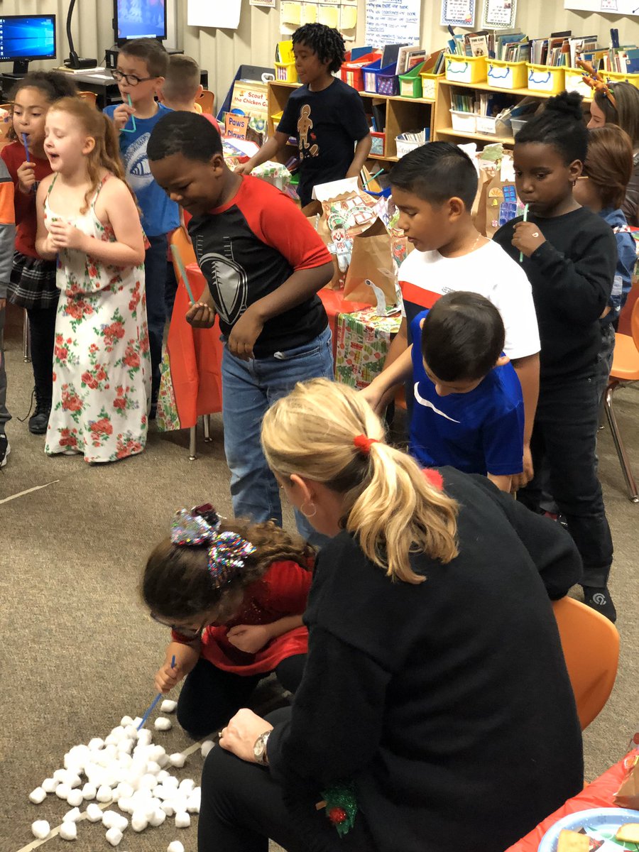 lsmithclass's tweet image. Christmas party fun!!! @HumbleISD_TE