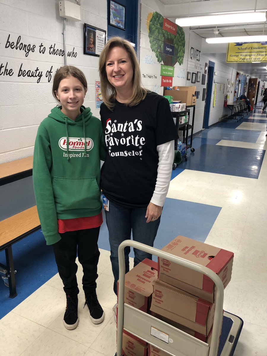 PutnamWVSchools's tweet photo. Elise was able to provide &amp; deliver approx. 2,100 meals! 📦 Absolutely phenomenal! 👏 TY, Elise, your kindness has certainly made a huge impact on students, their families, &amp; our Putnam community.❤️(2/2) #BoxToBellyChallenge #Hormel #PutnamProud #LoveMyWVSchool #HappyHolidaysPCS https://t.co/haIa9QbnKx