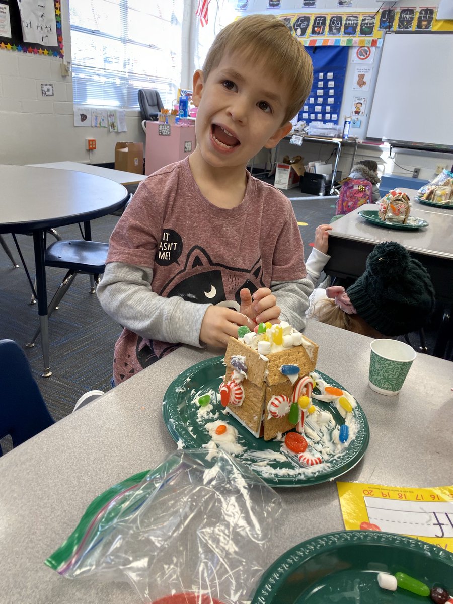 MissDencker's tweet photo. Gingerbread Day! https://t.co/GlzWIe9GDf