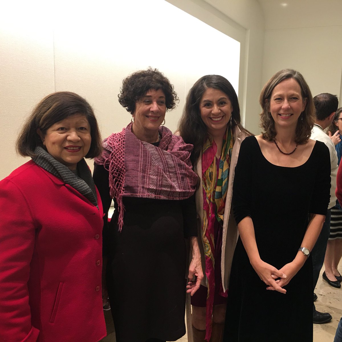 dreamelder's tweet photo. Mil gracias de corazΓ³n @Barbarachines y Denise. You changed my life personally and in my career - looking the intersection of organizing and legal strategies & conspiring for the community #MySheroes @UTAustin #ImmigrationClinic20thAnniversary https://t.co/C4MNLVy73r