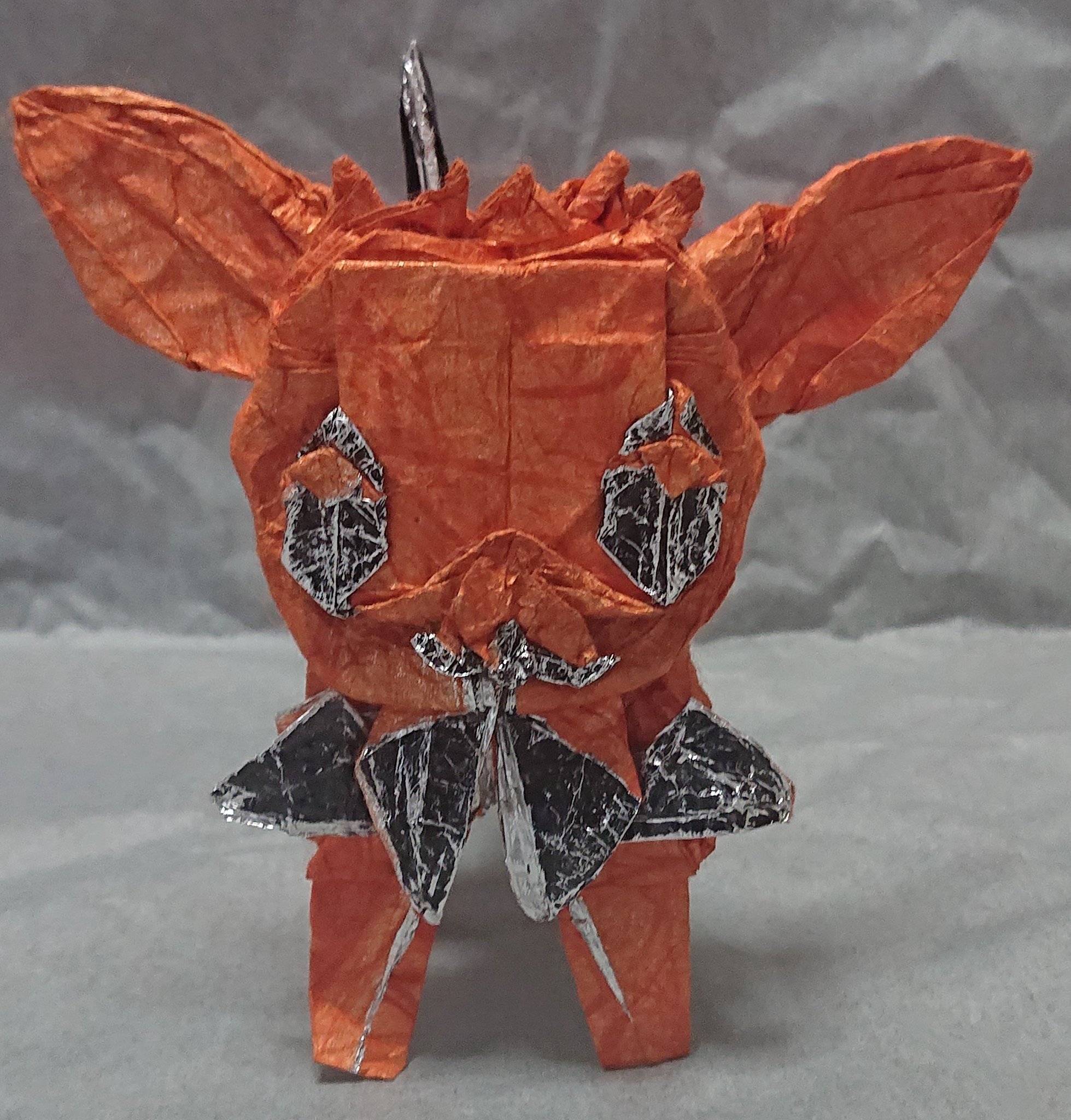 Maritaka Origami 折り紙でポケモンのイーブイを折りました 1枚の紙でハサミ非使用 裏目を少し黒で塗っていますが裏面が黒い紙で折ってもと同じ仕上がりになります ナインエボルブーストがない剣盾のイーブイは運用はきつそうです 折り紙作品