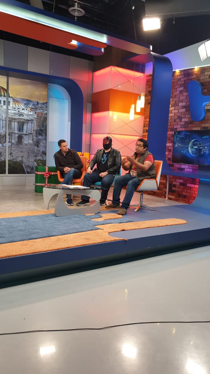femesmex's tweet photo. ¡Hoy estuvimos en #GeneraciónH platicando sobre esports por @elheraldo_mx! 🎮 🕹️
#FemesMex #EsportsFEMES https://t.co/A6GCxNEttS