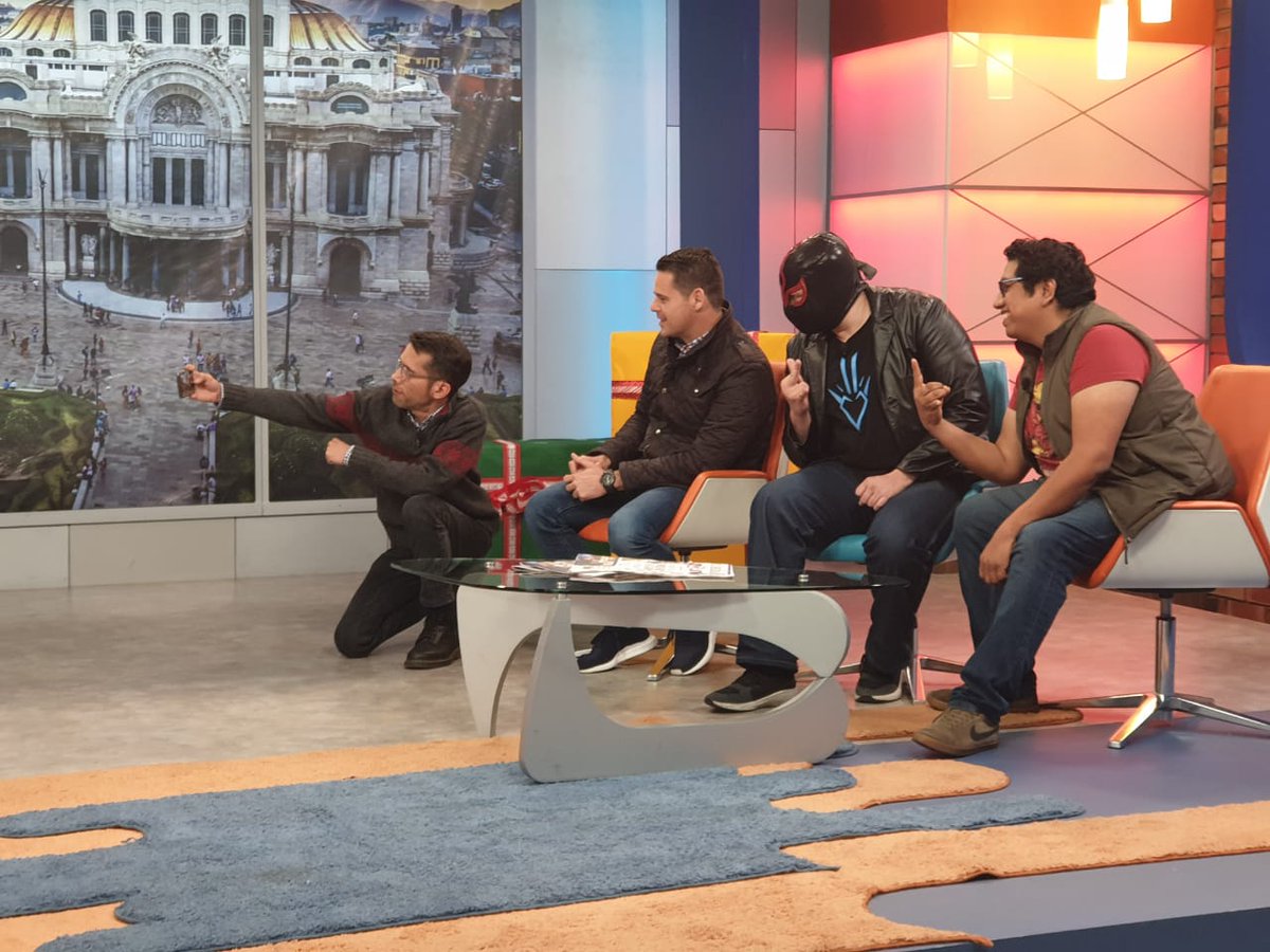 femesmex's tweet photo. ¡Hoy estuvimos en #GeneraciónH platicando sobre esports por @elheraldo_mx! 🎮 🕹️
#FemesMex #EsportsFEMES https://t.co/A6GCxNEttS