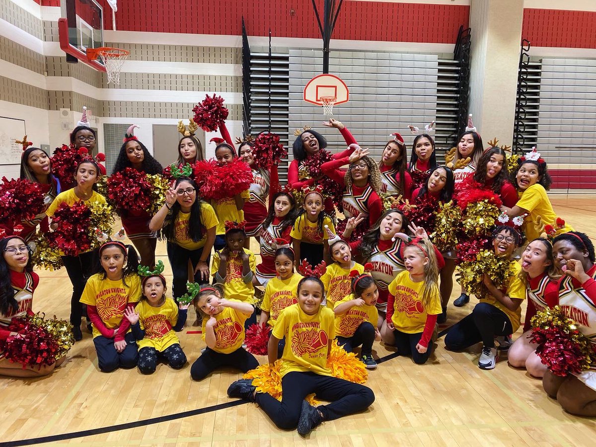 had a great time performing with our junior poms 👯‍♀️🎉 you girls did AMAZING!