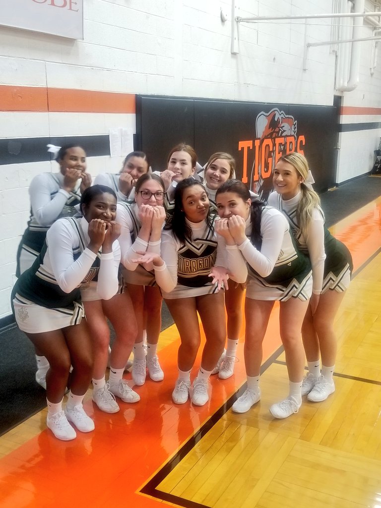 Nailbiter in Chagrin!!! 35 seconds left, 47-45 Dragons!