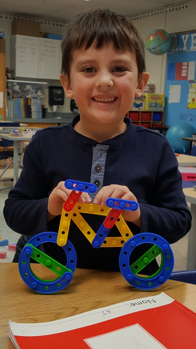pmfriedman24's tweet photo. Indoor recess sparks 1st grade creativity!! #parkwayfever @KbartonKrista @PetersonKindrs4 @Mschurch29 @vbschools https://t.co/Fqbpl1PyTZ