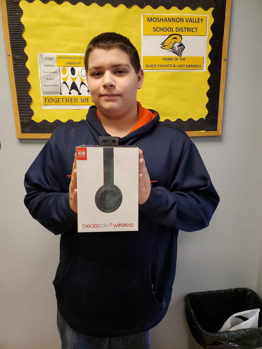 Nothing “Beats” Breakfast!! Congratulations to our Breakfast challenge winner!! What a great way to kick off Christmas Break!! Thanks to everyone who had breakfast with us this week!! Merry Christmas 🎄 <a href="/JohnZesiger/">Dr. John W. Zesiger</a> @BlackKnightAP <a href="/MV_Knights/">Moshannon Valley SD</a> #weareTNG