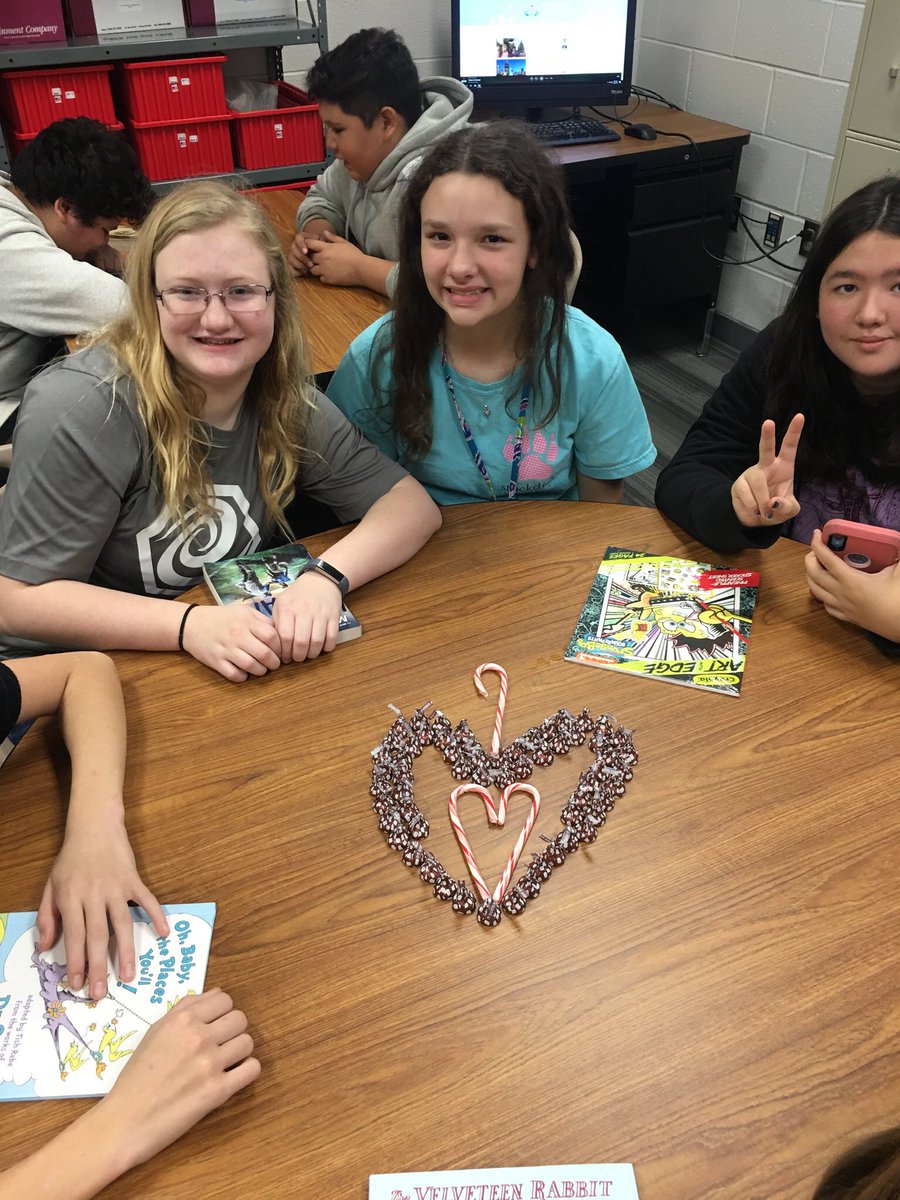 SJHGIRLSPE's tweet photo. Much love from CollabPe going into the break!❤️ #collabpe #leadandlearn #buddies https://t.co/gRP96aSDRx