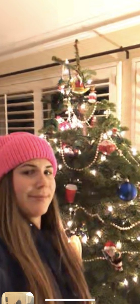 alece_navidad's tweet photo. Merry Christmas to all, and to all a good night @yg_simone https://t.co/2m3ATt95vz