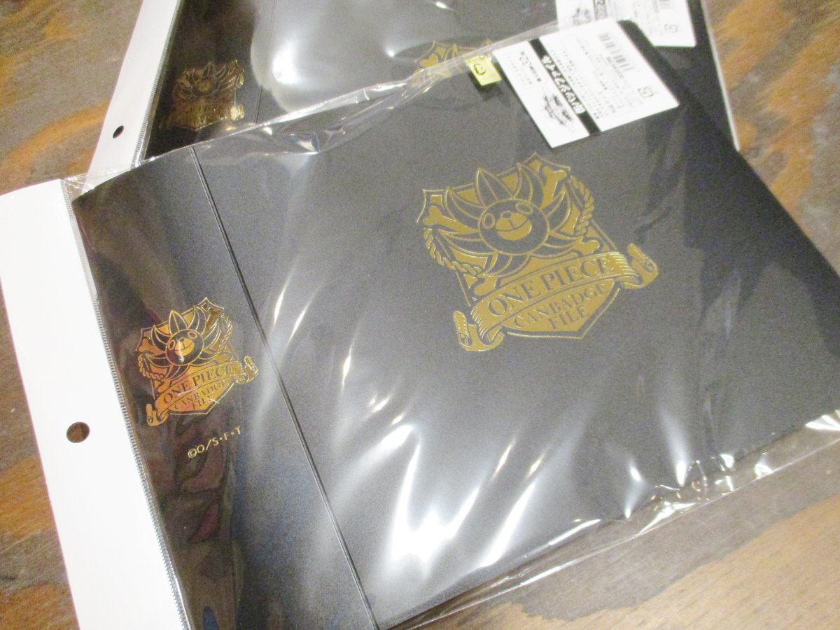 One Piece 麦わらストアあべの店 على تويتر 新商品 麦わらストア限定 缶バッジファイル 1 300円 税 好評発売中 麦わらストア Onepiece