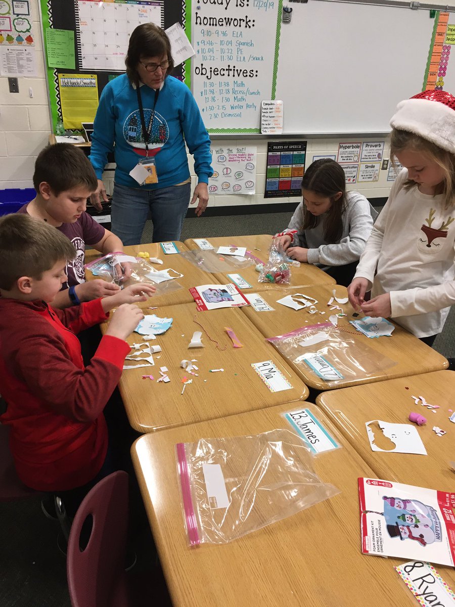 Smith5Cassidy's tweet photo. We had a blast at our Winter party today! Thank you, parents for all your help! @Chelsea_Tigers #WeAreChelsea https://t.co/qojTXWjfNz