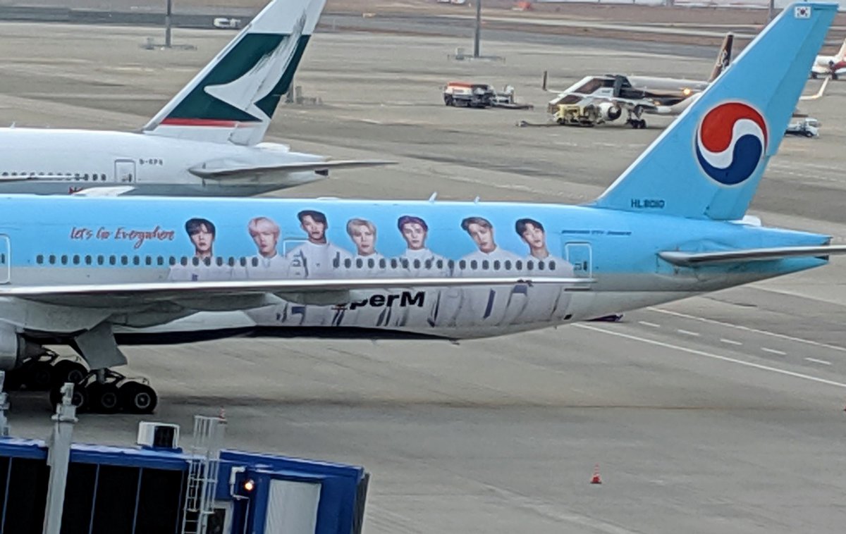 ラッピング飛行機