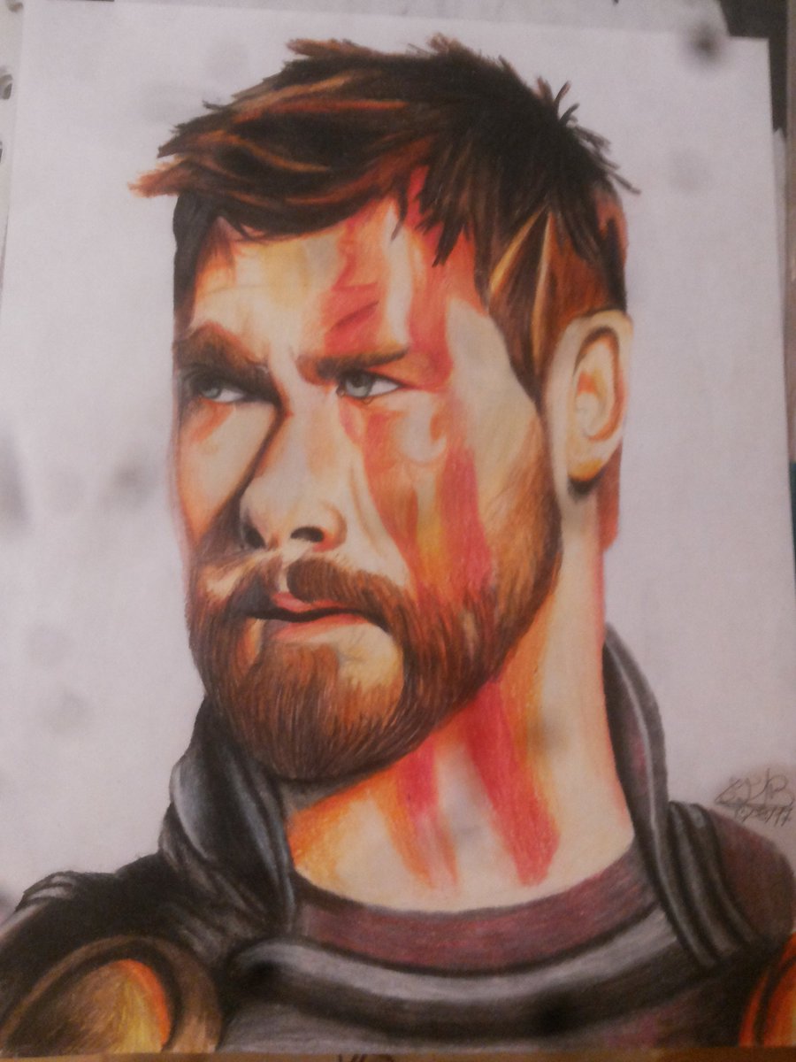 Gabriel17712308's tweet photo. Retrato a color del actor Chris Hemsworth (Thor). Dibujo que tomo un tiempo de 1 mes para terminarlo.

Material:
- hoja tamaño carta
- colores prismacolor
- lápiz HB
- borrador faberCastell

#Marvel #DibujoRealista #Drawing
#Thor #MCU #chrishemsworth  #DibujoDeThor https://t.co/7QFA02Ksut