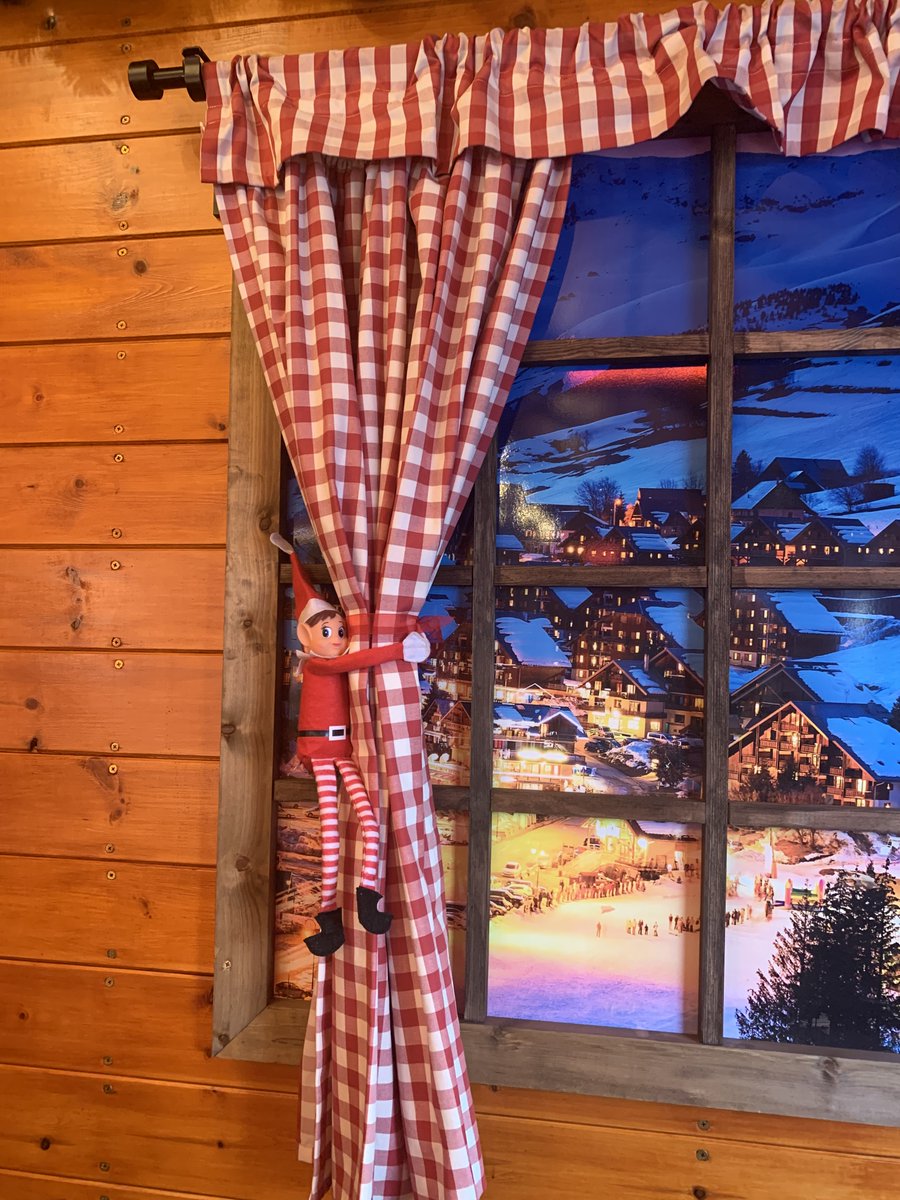 Tinsel the elf has been up to mischief this morning! We caught him climbing up the curtains in our Apres Ski bar. 🧗
#NewcastlesChristmasMarkets #TinselTheElf #ElfOnTheShelf