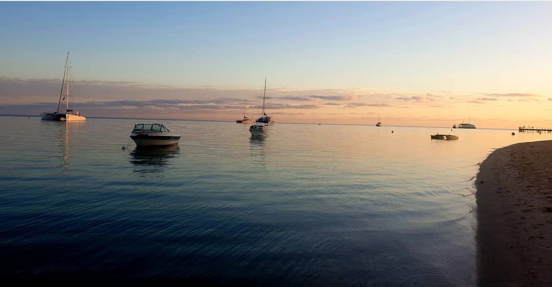 RedEarthSafaris's tweet photo. Beautiful morning in the beautiful state of Western Australia
.
.
#westisbest #visitwa #westernaustralia #tourismwa #realaustralia #australiascoralcoast #australia #sunrise #justanotherdayinwa 
#thisisWA #monkeymia… https://t.co/Zh29HPDvSE https://t.co/wFfCaTW1Jt