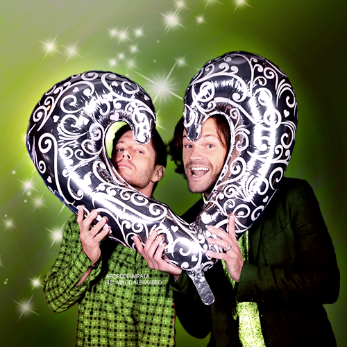 aborddelimpala's tweet photo. #SPNAdventCalendar Christmas Icons 21/24

#FeelFreeToUse
#DoNotReEdit

More icons https://t.co/cxYmf7DaG6 

Pic from @Magdalena5880 😘 https://t.co/P4MdL1FmKm