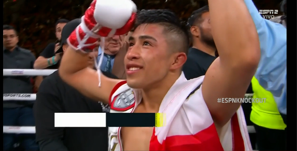 ESPNKnockOut's tweet image. ¡La sonrisa del nuevo campeón del mundo! 😀🥊🇲🇽
 
Así luce Julio César 'Rey' Martinez.