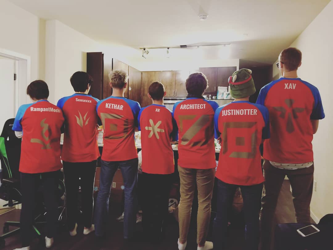 KetharB's tweet photo. My Christmas surprise that I've been holding in for my muppets team! Best friends that Ive made in undergrad.
#muppets #collegiatelol #leagueteam 
Artwork courtesy of @momochirabbit https://t.co/QiNouRJkSR