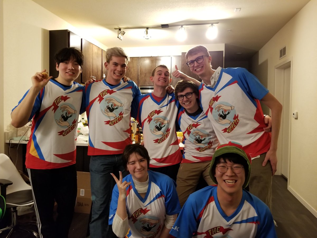 KetharB's tweet photo. My Christmas surprise that I've been holding in for my muppets team! Best friends that Ive made in undergrad.
#muppets #collegiatelol #leagueteam 
Artwork courtesy of @momochirabbit https://t.co/QiNouRJkSR