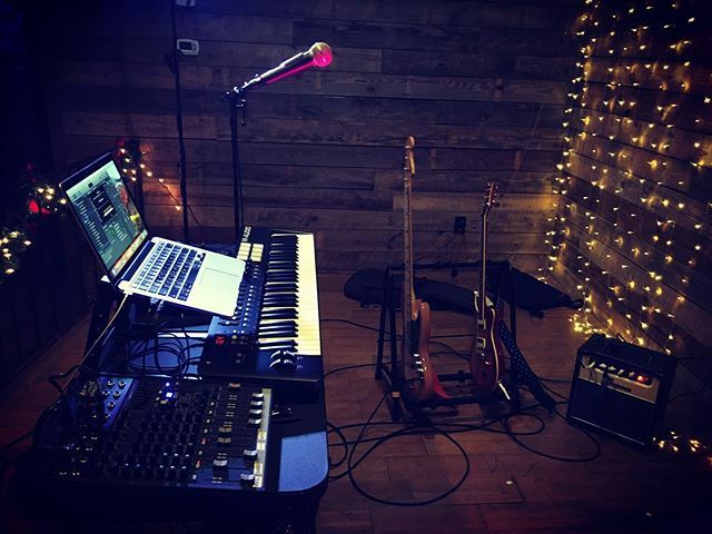 tdavisofficial's tweet photo. Going live with the new rig for the first time! Come hang at @dabayouwilson 10-1! 🤘🏻 ____________________________
 #music #musician #funk  #vocals #soul #rnb #soulmusic #funkmusic #soulmusic #ncmusic #guitar #tdavis #singer #songwriter #guitarist #indiea… https://t.co/iL6bddbvXa https://t.co/F9HW92xJRO
