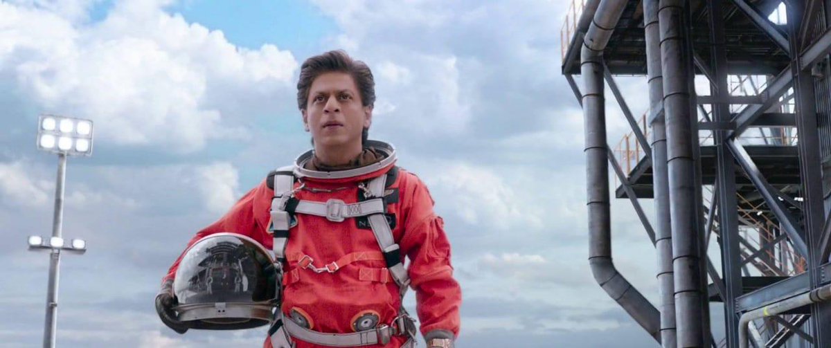 SRKEmpire555's tweet photo. #1YearOfZero
#BauaaSingh Safar lamba hai Meerut se Mars tak ka, par hamare Bauua ne pyaar ke liye ye bhi kar dikhaya! https://t.co/Wzt0h1xeoS