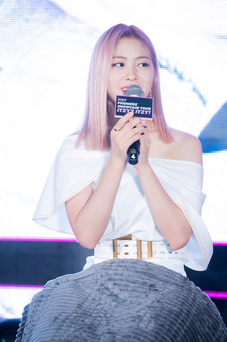 ITZYofficial's tweet photo. ITZY PREMIERE SHOWCASE TOUR 'ITZY? ITZY!' IN BANGKOK

PRESS CONFERENCE

#ITZY #있지 @ITZYofficial
#ITzICY #ICY
#MIDZY #믿지 https://t.co/m5o2Q130eS