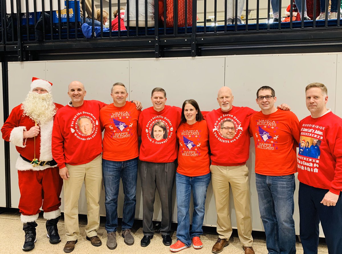 WasecaGBB's tweet photo. What an awesome display of what high school athletics can be... Local businesses supporting our officials and camaraderie amongst coaches. Thank you Yellow Mushroom and St. Peter coaches! #MyWaseca https://t.co/iL1kyNjMZ6