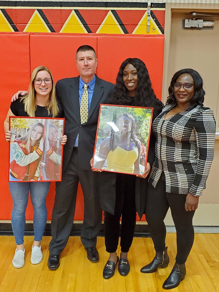 KamiakinBraves's tweet photo. Congratulations to the Kamiakin Hall of Fame inductees Katie Petsch (TR), Tristan Vreiling (BA) and Oumou Toure (BB) and Alexa Hazel (BB) https://t.co/UXIDf1H5s9