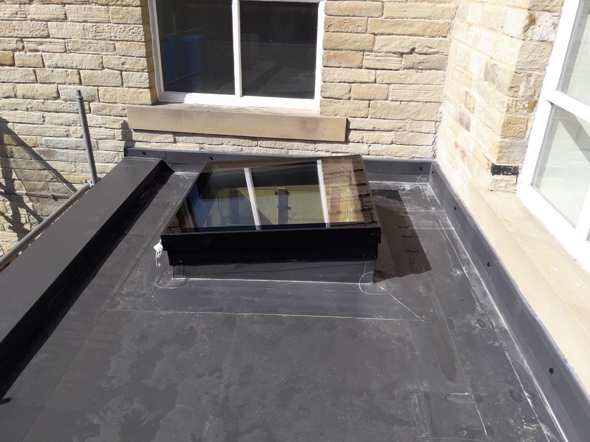 DonkinGroup's tweet photo. @RENOLITGroup single ply membrane roof, PPC aluminium capping &amp; fully electric opening roof lights with solar control installed in Halifax complete with a bespoke drainage solution linked to the existing system https://t.co/0Zr2735wIf