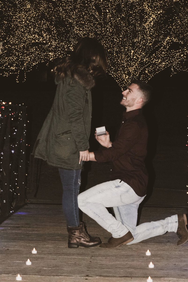 EvansKah's tweet photo. December 19th was too good 💍🖤 https://t.co/bxMhabFXmg