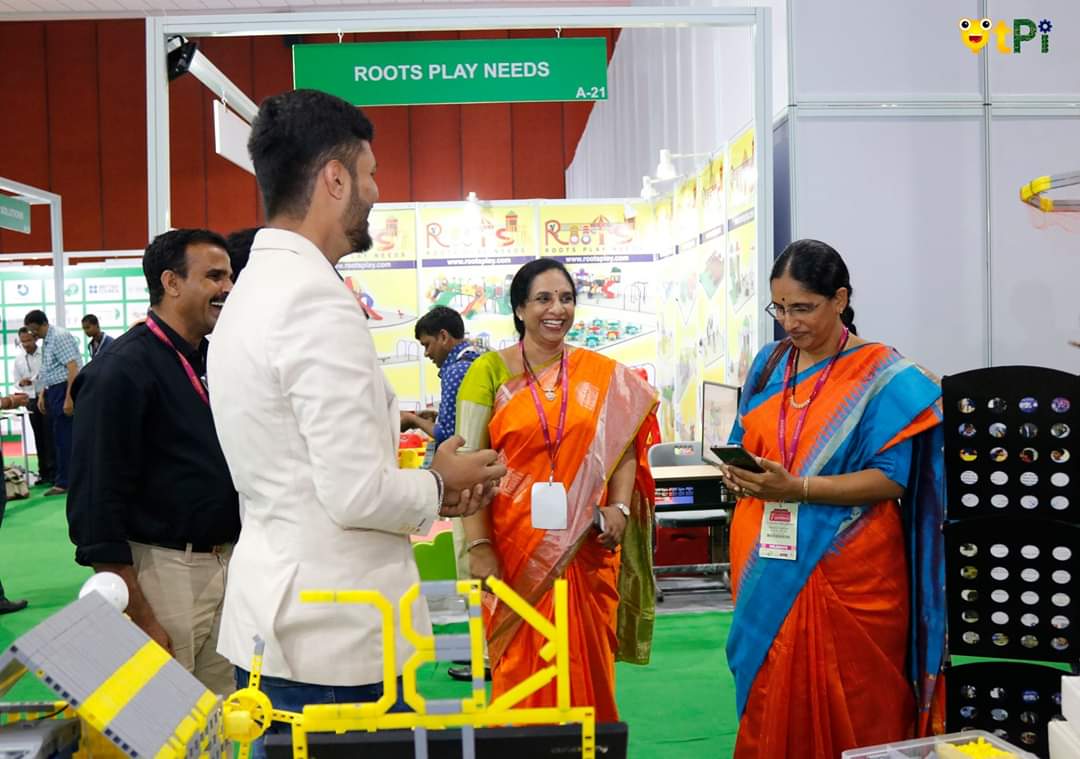 qtpiofficial's tweet photo. Interaction and Media with QtPi team at Brainfeed Magazine event at Hyderabad. Thank you everyone for visiting us and supporting us! 

#QtPi #RoboticsLab #QtSchoolLab #AI #K12education #Coding #21stCenturySkills https://t.co/K33HVmAskC