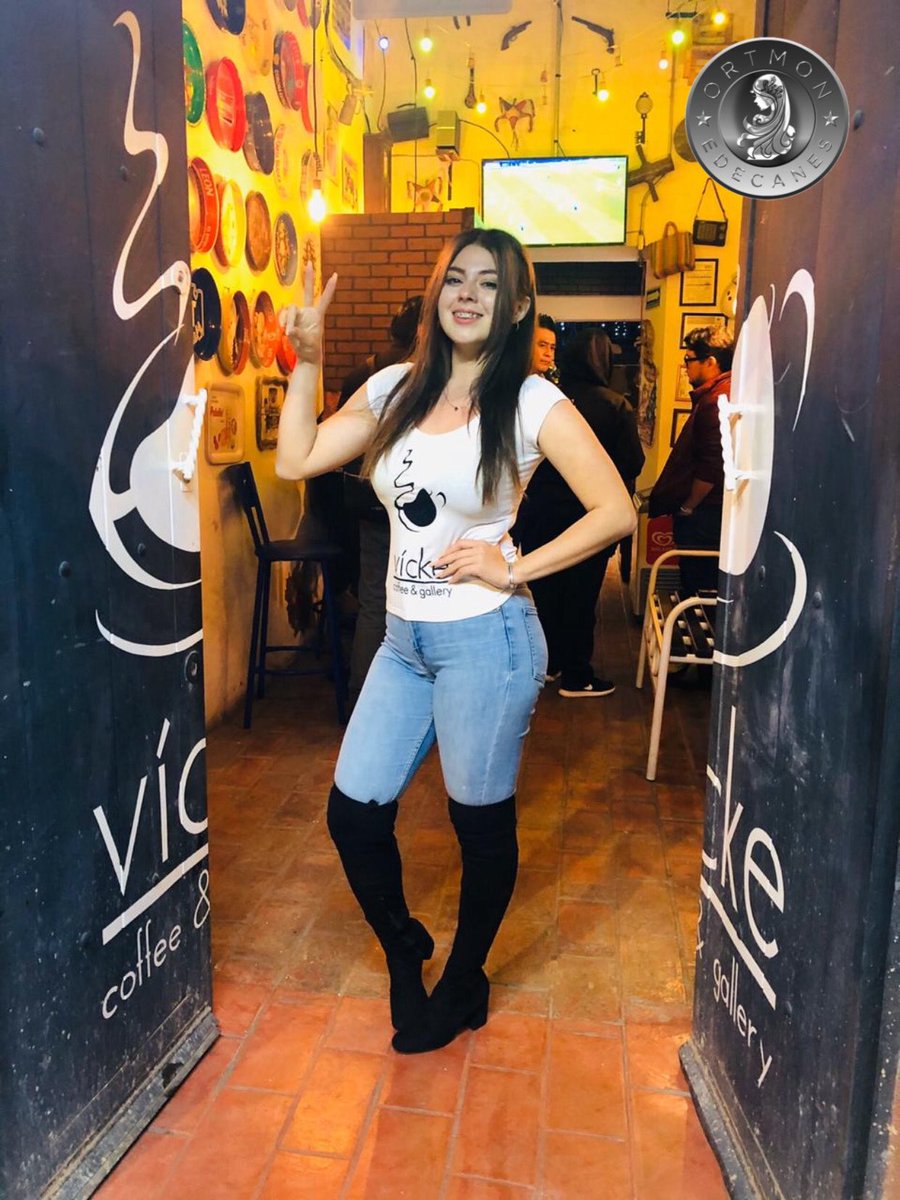 Edecanes_Ortmon's tweet photo. El mejor lugar para un rico café Vicke KF su personal muy atento y como siempre, la cena mmm riquísima👌 #ChicasOrtmonChicasBien. https://t.co/b64FL4WUbx