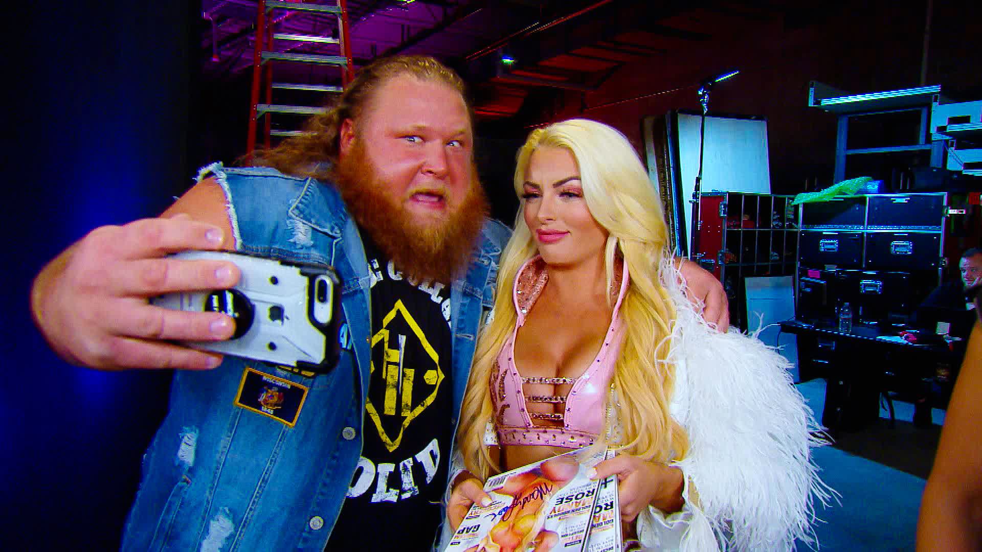 WWE on Twitter: WWE on Twitter: