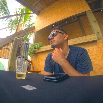 fefefelipe's tweet photo. Floripe-se!  #NovaFotoDoPerfil https://t.co/U9issClW6M