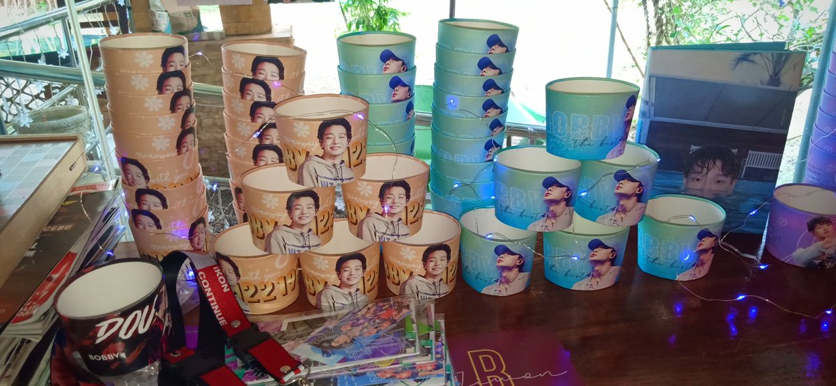 han131naaah's tweet photo. Bohol iKONICS! Come and get these beautiful cupsleeves from @KIMBOBnation . 
Here at Passiflora Cafe, JJ's Seafood Village, K of C drive, Tagb City.
#BeautifulBOBBYDay 
#LoveAndFallWithBobby https://t.co/EHaTk9FFXS
