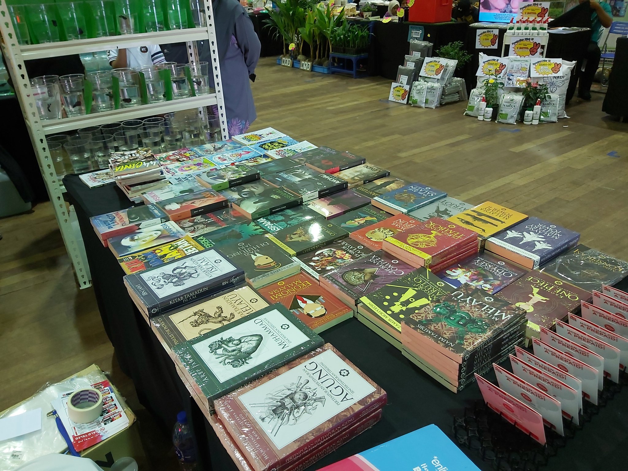 Projek Buku على تويتر Hari Ketiga Projekbukuontour Di Karnival Keusahawanan Kluang Kompleks Pekan Rabu Jemput Singgah